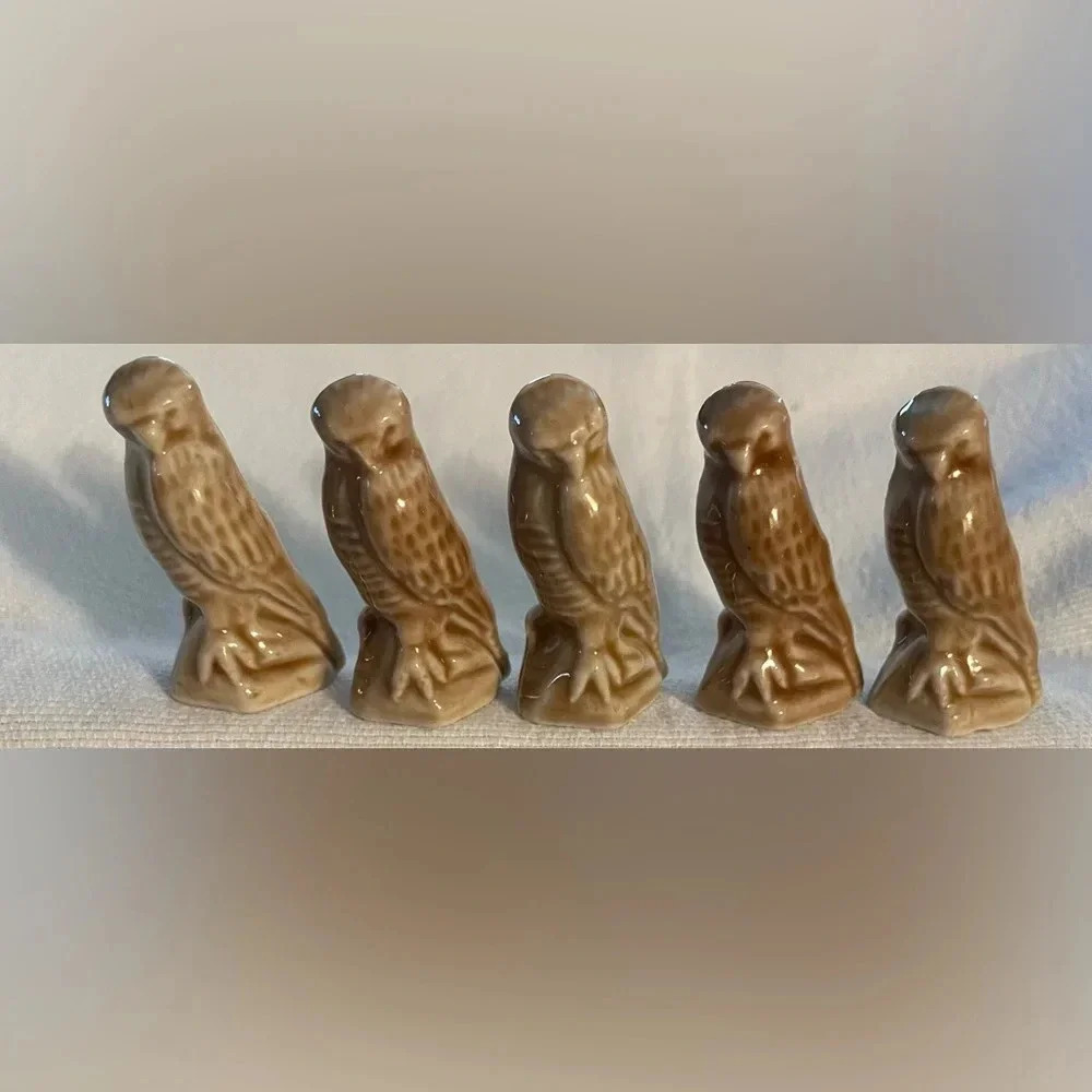 Vintage Wade England Peregrine Falcon Figurines
Lot of 5 - Picture 4 of 4